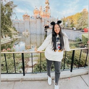 mickey mouse disneyland crewneck